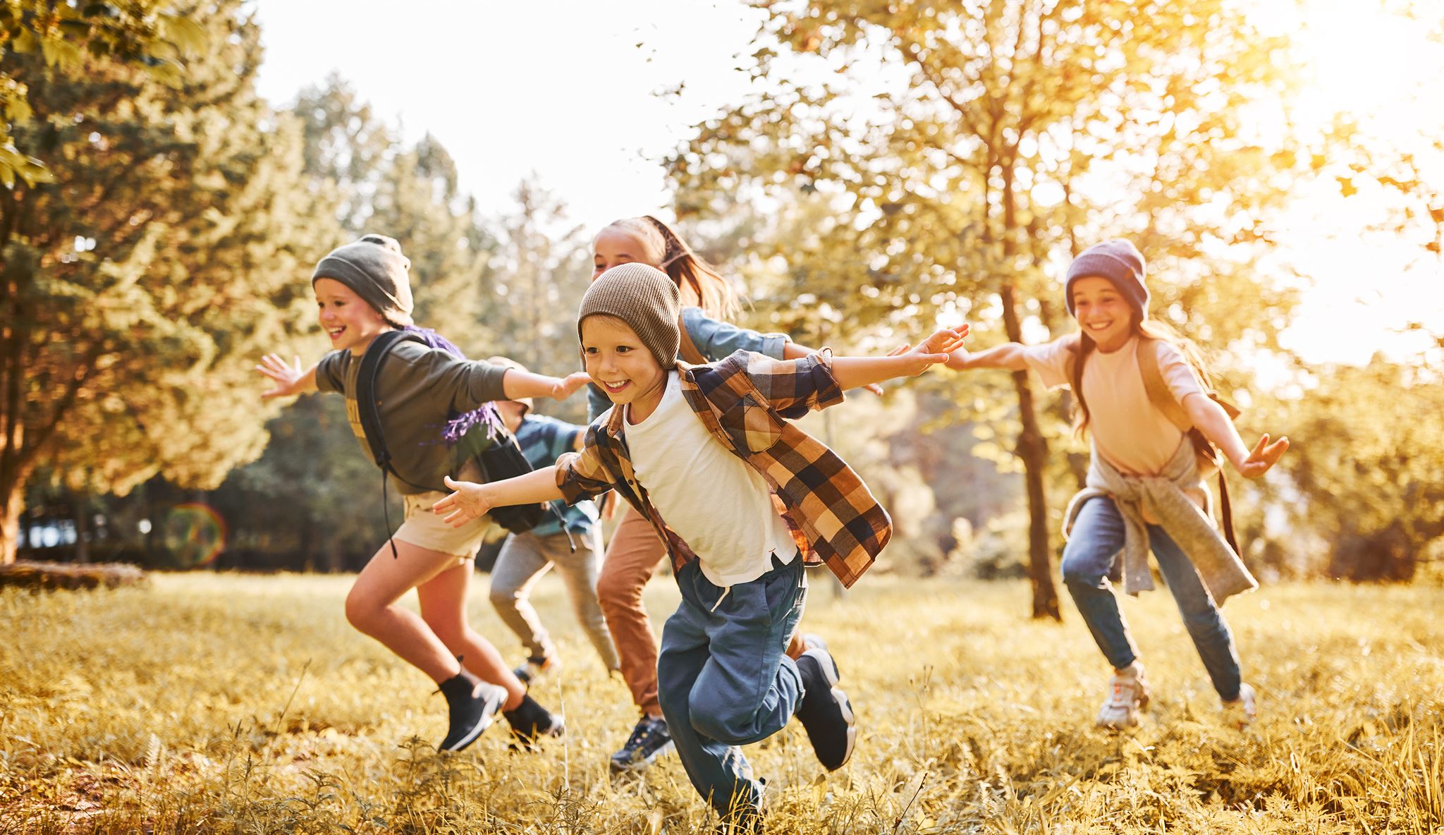 Children-running-outside